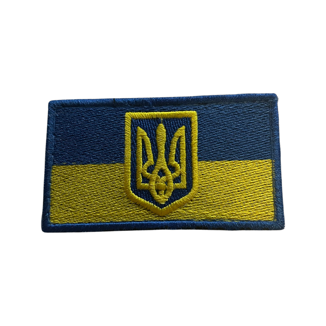 PATCH  -  Ukrainsk Flag med det Ukrainske våbenskjold (velcro bagside)